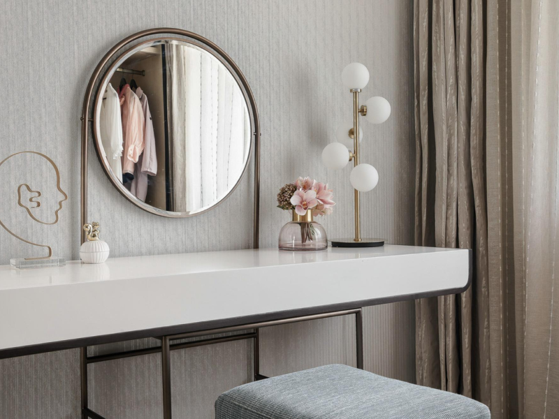 dressing table